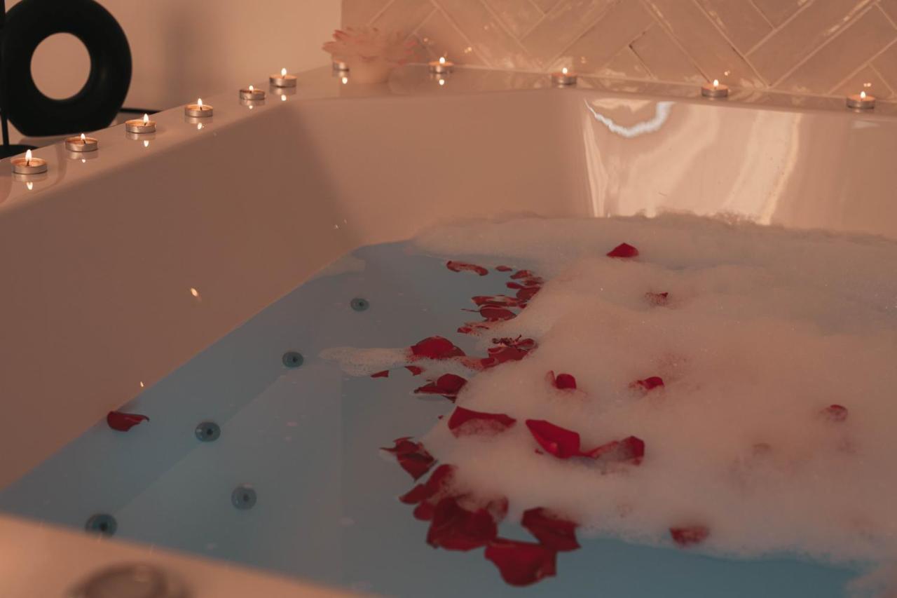 Luxury Jacuzzi Apartment Mostar Bagian luar foto