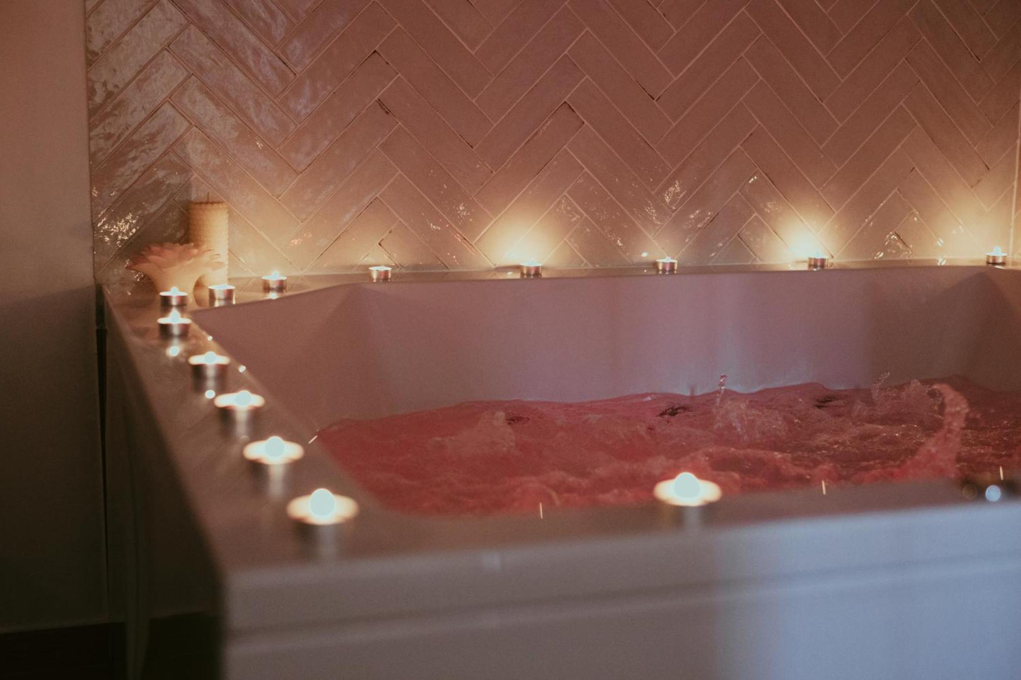 Luxury Jacuzzi Apartment Mostar Bagian luar foto