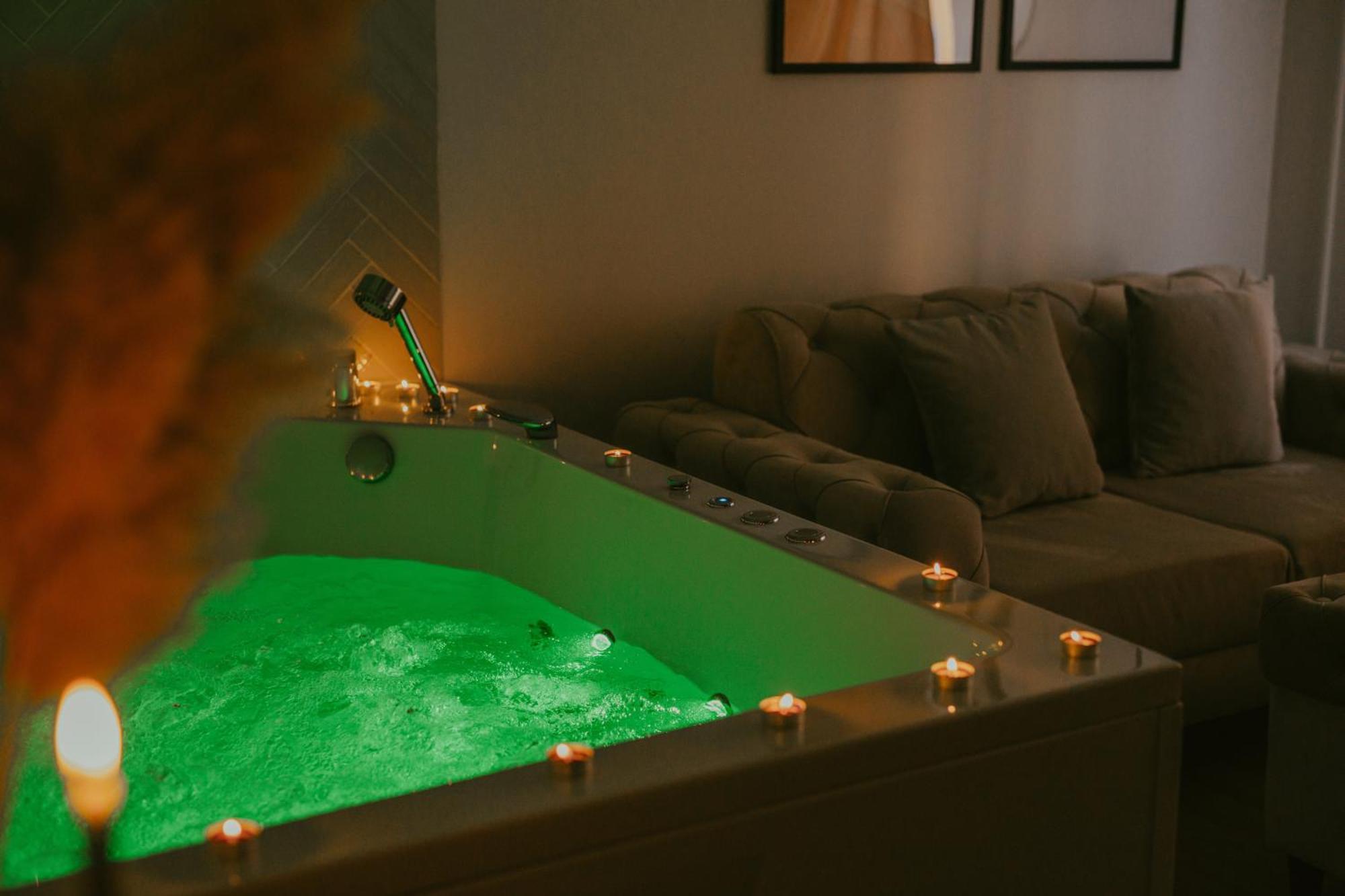 Luxury Jacuzzi Apartment Mostar Bagian luar foto