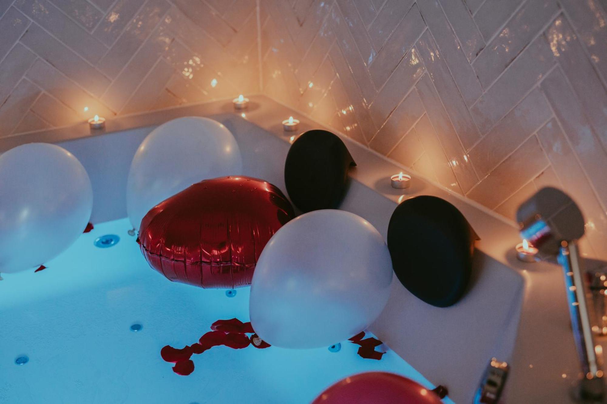 Luxury Jacuzzi Apartment Mostar Bagian luar foto