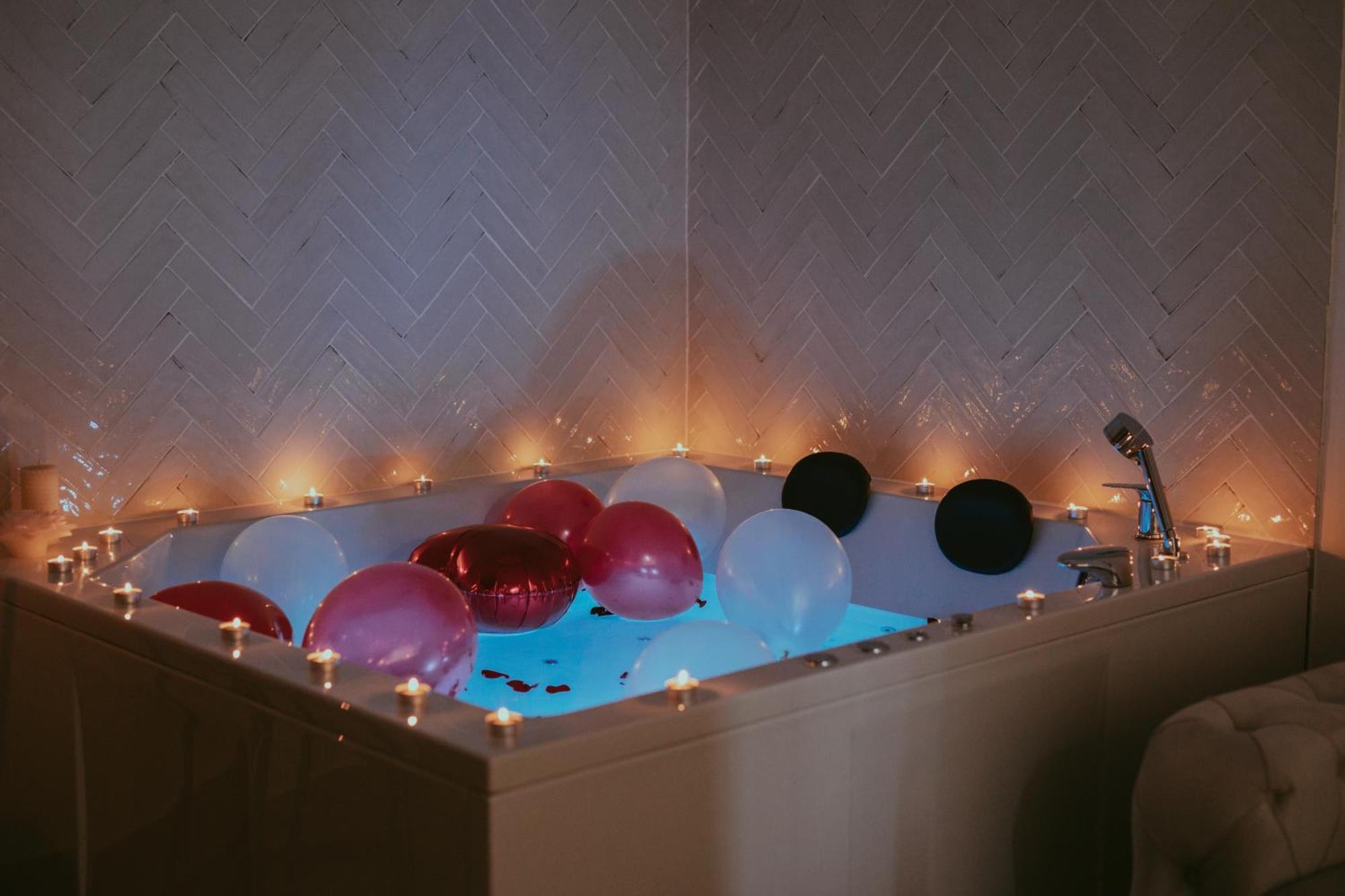 Luxury Jacuzzi Apartment Mostar Bagian luar foto