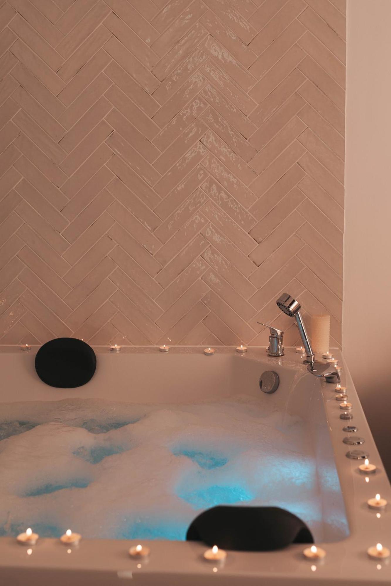 Luxury Jacuzzi Apartment Mostar Bagian luar foto